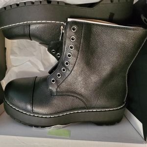 Women's size 12 combat boots